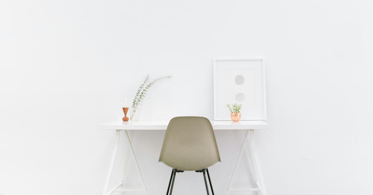 Maximalism and Charm Jewelry Emerge as Dominant Fall 2025 Fashion Trends