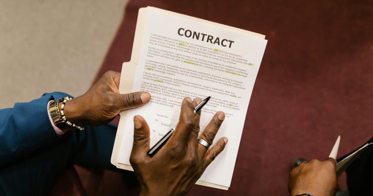 Juriscorp Law Simplifie les Transactions Immobilières à Edmonton avec des Services Juridiques Multilingues